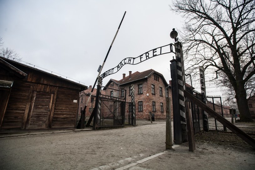 Brama obozu Auschwitz /Jan Graczyński /East News