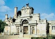 Brama zamku Anet, zbudowanego przez Philiberta Delorme /Encyklopedia Internautica