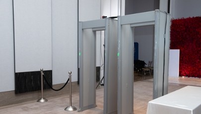 ​Bramki i detektory metali przy wejściu do szpitali? "Państwo musi zainwestować"