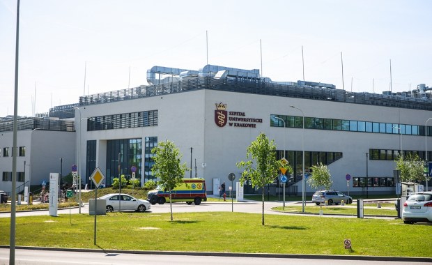 ​Bramki i detektory metali w szpitalach? Propozycja resortu sprawiedliwości