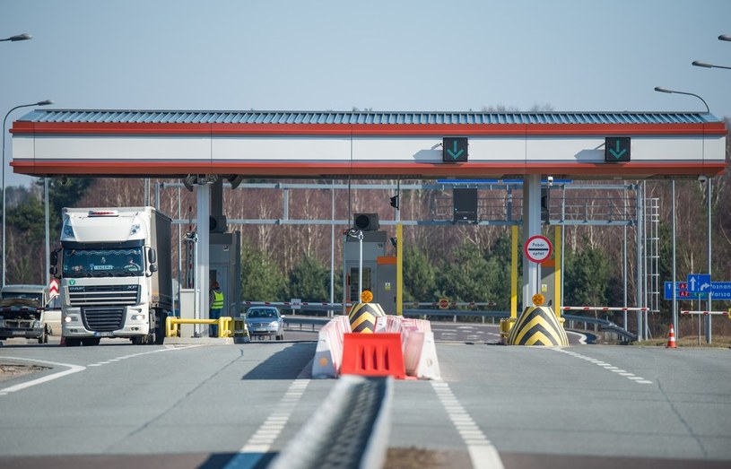 Bramki na A2. Resor rozważa sens budowy tej autostrady na wschód /Piotr Kamionka /Reporter