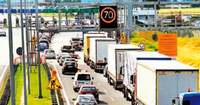 Bramki na autostradzie /Auto Moto