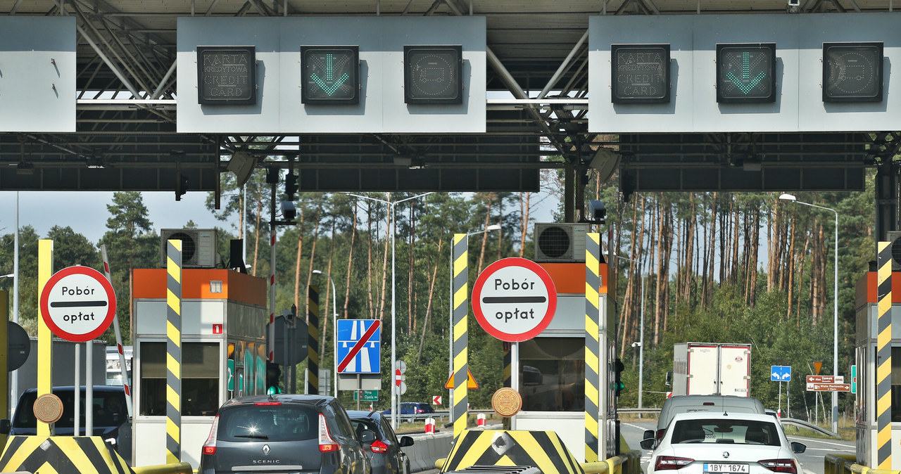 Bramki znikną, ale tylko z państwowych odcinków autostrad /Damian Klamka /East News