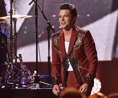 Brandon Flowers kończy 45 lat. Nad urodzinami gwiazdora ciąży klątwa?
