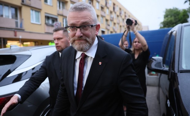 Braun o rozstrzeliwaniu urzędników. Szokujące słowa podczas debaty