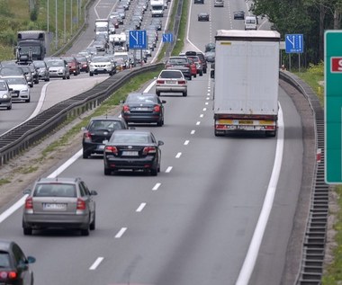 Brawo policja. Wreszcie będą mandaty za  jazdę lewym pasem jezdni