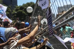 Brazylia: Grupa demonstrantów okupuje izbę niższą Kongresu