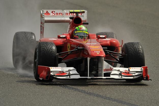 Brazylijczyk Felipe Massa z Ferrari na torze Silverstone /AFP