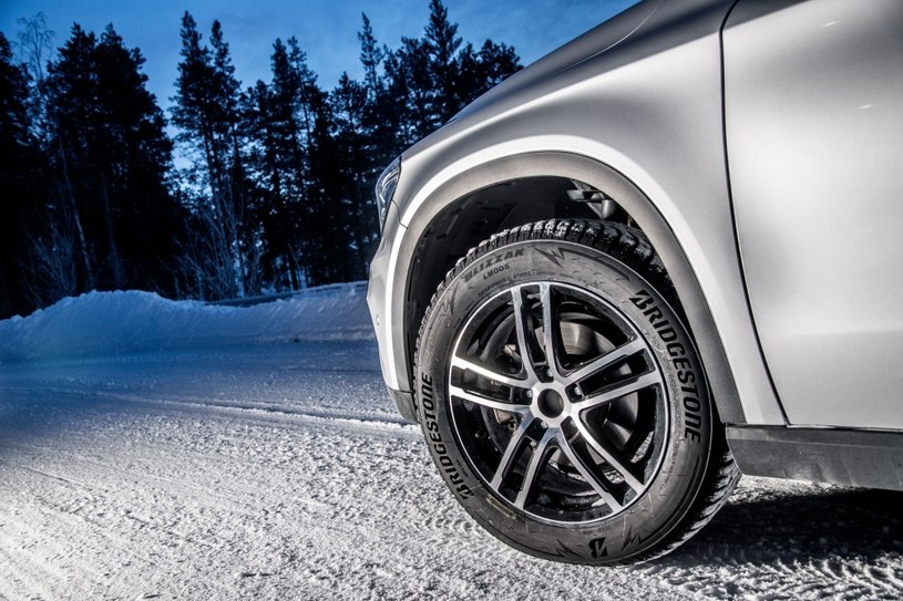 Bridgestone Blizzak LM005 została sprawdzona w różnych warunkach śniegowych, aby zagwarantować najlepsze możliwe osiągi /materiały prasowe