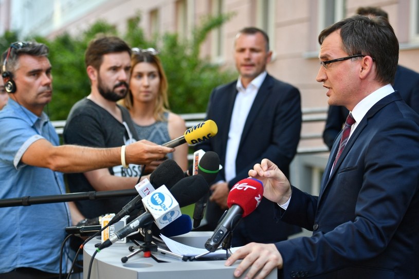 Briefing Zbigniewa Ziobry /Jacek Turczyk /PAP