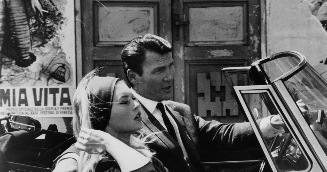 Brigitte Bardot i Jack Palance w filmie "Pogarda" /	Archive Photos / Stringer /Getty Images