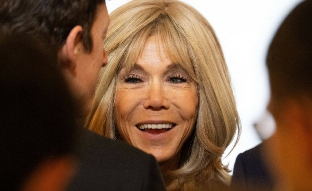 Brigitte Macron ma kłopoty przez "brudne s***". "Nie żałuję, jestem sobą"