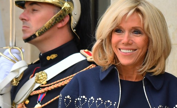 Brigitte Macron pozbywa się zabytkowych mebli z Pałacu Elizejskiego