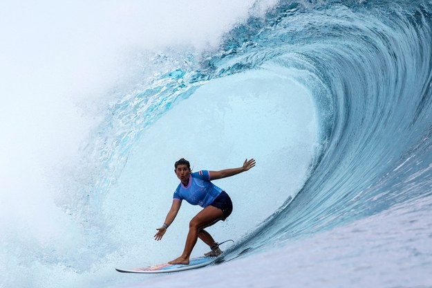 Brisa Hennessy z Kostaryki podczas pierwszej rundy kobiecych zawodów surfingowych na Igrzyskach Olimpijskich Paryż 2024. / 	FAZRY ISMAIL    /PAP/EPA