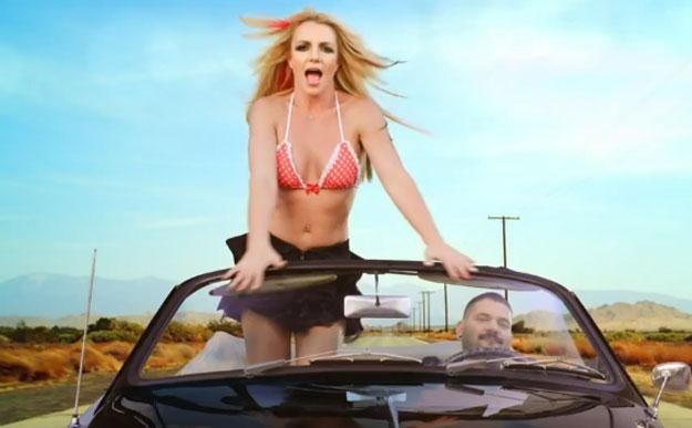 Britney Spears w teledysku "I Wanna Go" /
