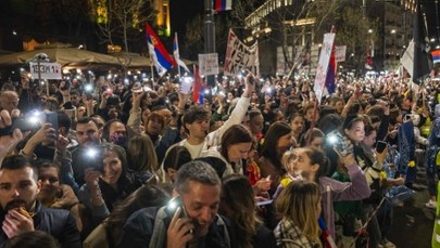 Broń soniczna użyta przeciwko protestującym w Serbii? Minister prosi FBI o pomoc