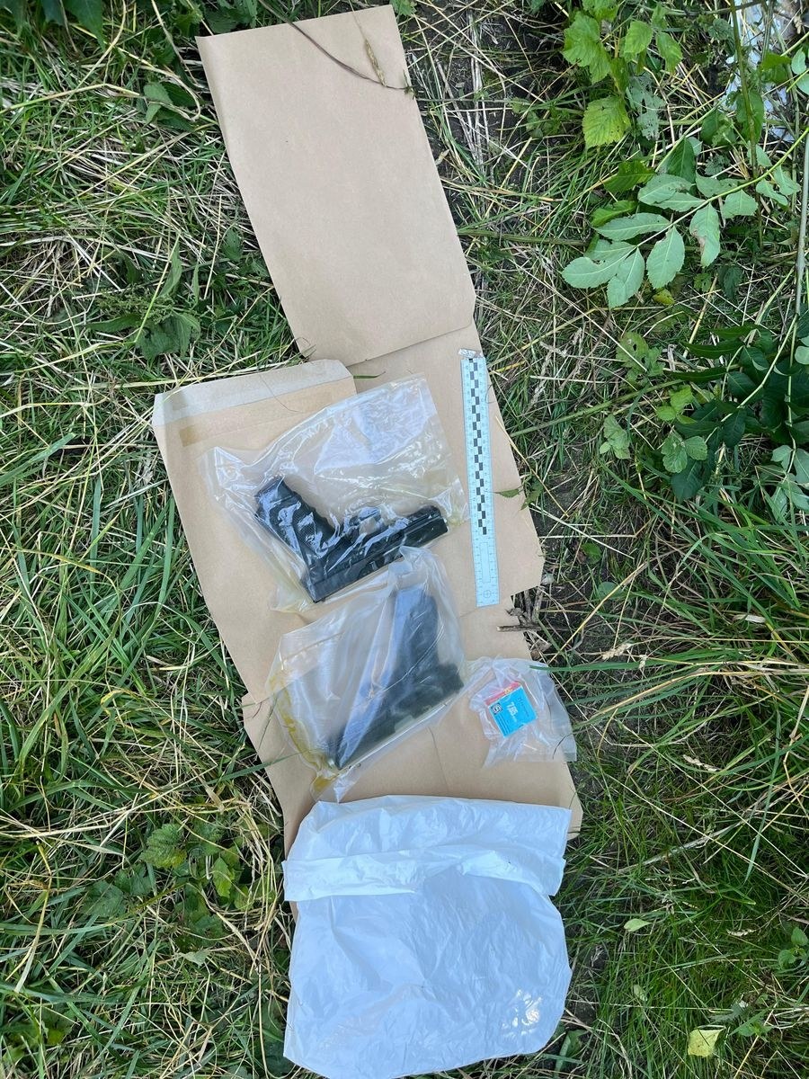 Broń zabezpieczona przez policjantów /Policja Zachodniopomorska /Policja