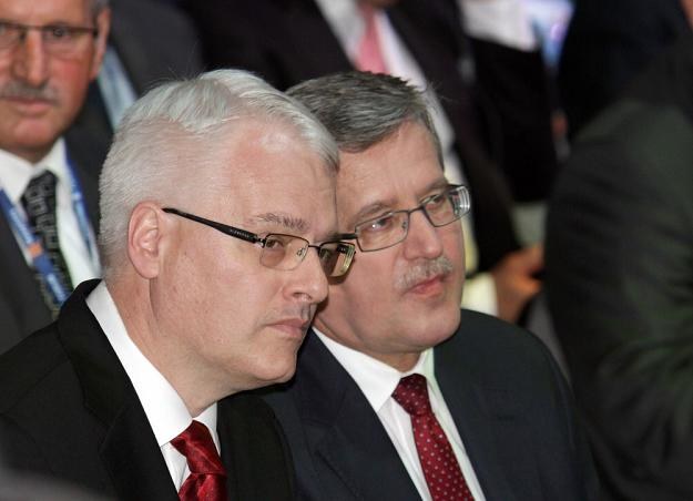 Bronisław Komorowski (P) i Ivo Josipović, prezydent Chorwacji. Fot. BARTEK WRZEŚNIOWSKI /AFP