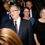 Bronisław Komorowski z córkami na debacie prezydenckiej