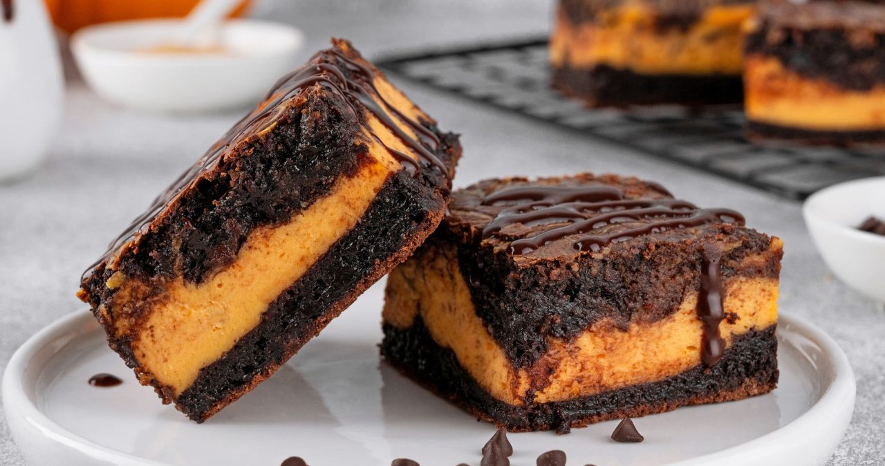Brownie dyniowe to ciasto, które najlepiej smakuje jesienią /irina2511 /123RF/PICSEL