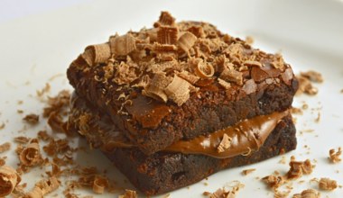 Brownie przekładam tym kremem, każdy kęs to prawdziwa rozkosz. Koleżanki dzwonią po przepis