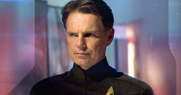 Bruce Greenwood w pierwszej części "Star Treka" /materiały dystrybutora