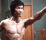 Bruce Lee pozostaje żywą legendą /AFP