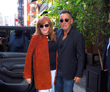 Bruce Springsteen ostrzyżony przez swoją żonę. Mina rockmana mówi wszystko [INSTAGRAM]