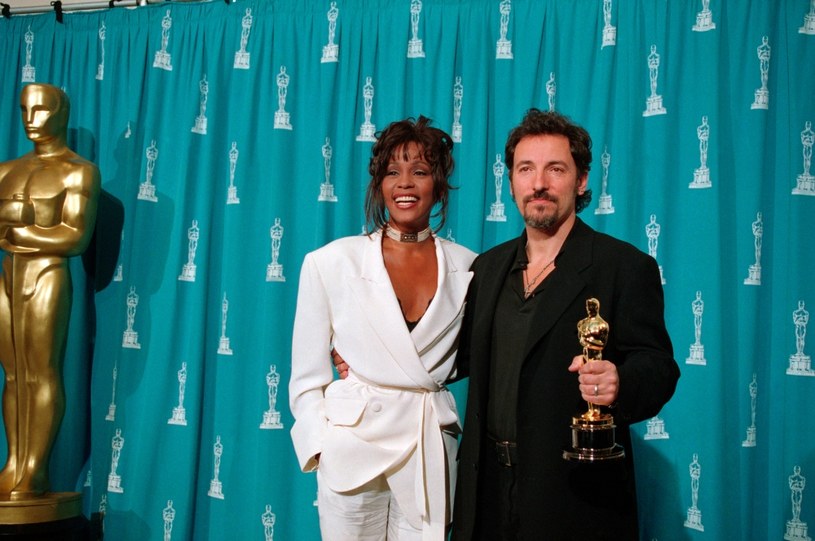 Bruce Springsteen u boku Whitney Houston /Steve Starr/CORBIS/Corbis /Getty Images