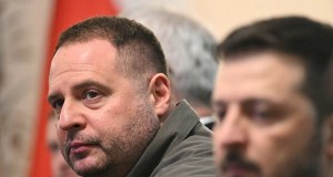 Brudne pieniądze na szczycie ukraińskiej władzy. Jermak usłyszał zarzuty