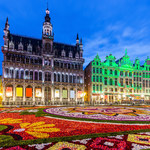 Bruksela – miasto urzędników, czekolady i siusiającego trio