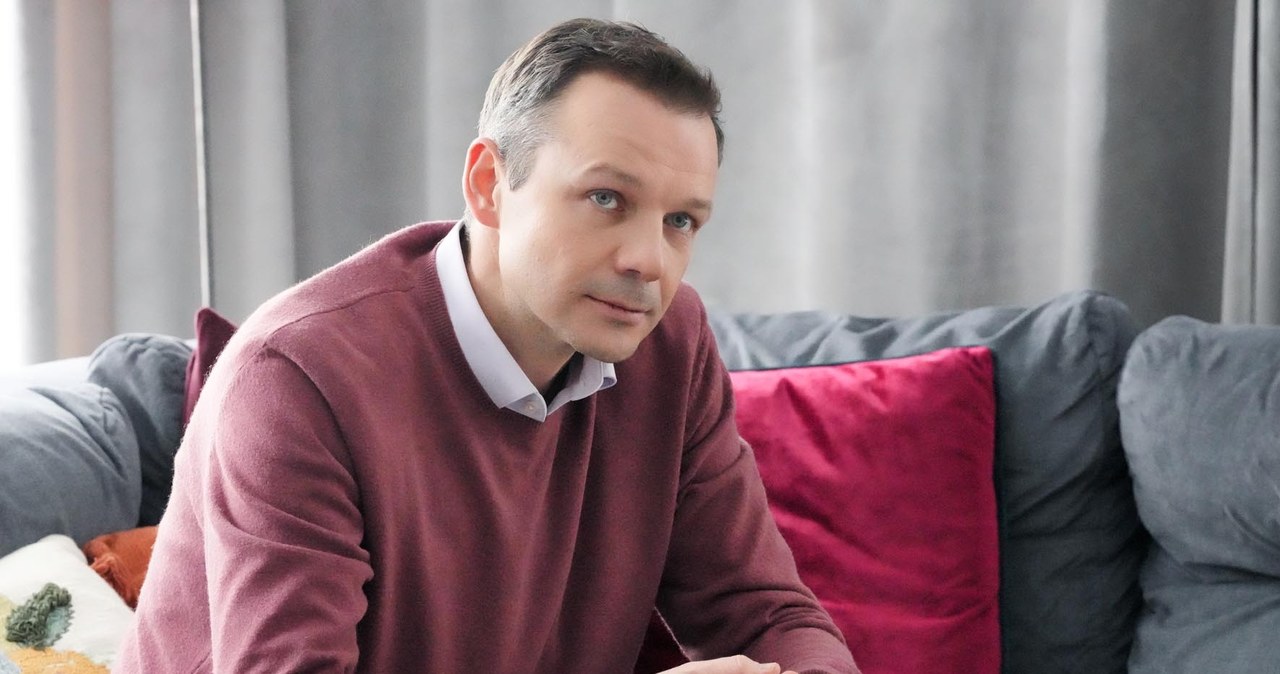 Bruno (Lesław Żurek) w końcu zaimponuje kuratorce /Źródło: AIM