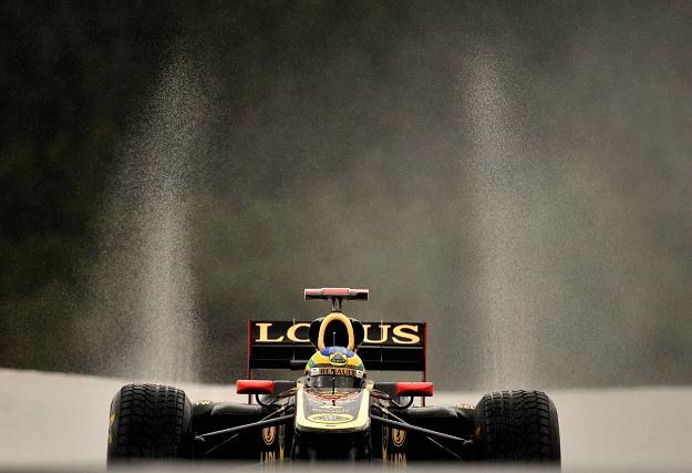 Bruno Senna w bolidzie Lotus na torze Spa-Francorchamps /AFP