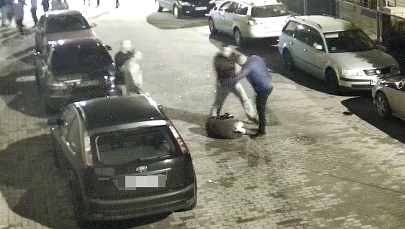 Brutalne pobicie mężczyzny w Płońsku. "Żadnej policji, to są nasze sprawy"