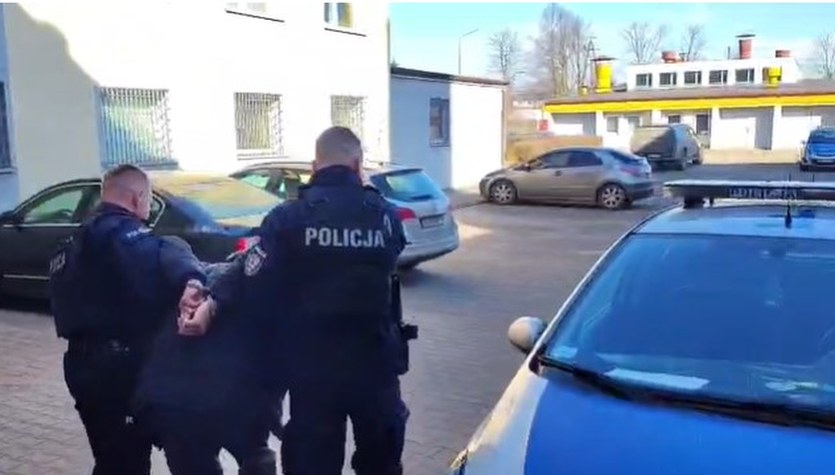 Brutalny atak na 49-latkę w drodze do pracy. Zatrzymano Kolumbijczyka