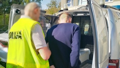 Brutalny napad na stacji metra. Pijany zaatakował tłuczkiem przechodnia