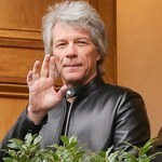Bryan Adams i Jon Bon Jovi odwołują koncerty. Przez koronawirusa