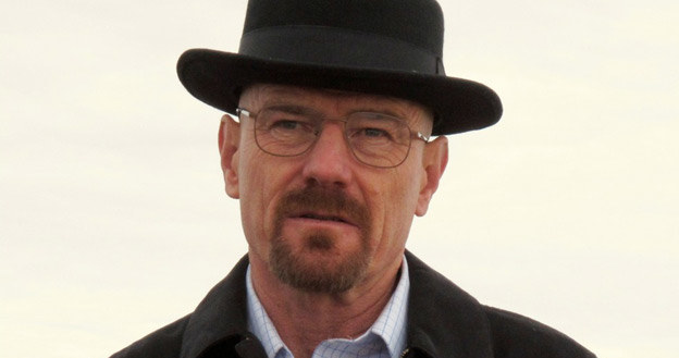 Bryan Cranston w scenie z serialu "Breaking Bad" /materiały prasowe