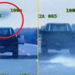 Bryła lodu spadła z auta na A4. Słony mandat, wideo ku przestrodze