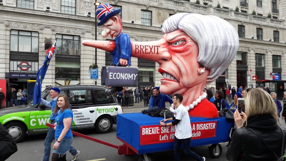 Brytyjczycy domagają się drugiego referendum ws. brexitu /Bogdan Frymorgen /RMF FM
