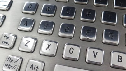 Brytyjczycy ostrzegają przed rosyjskimi hakerami. Mogą atakować routery