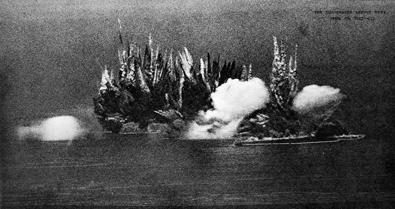 Brytyjczycy wysadzili na wyspie około 6700 ton materiałów wybuchowych /Mary Evans Picture Library /East News