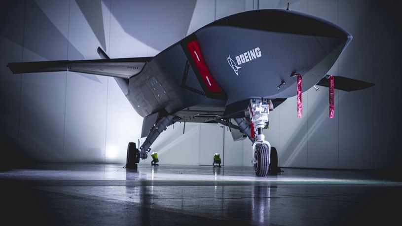 Brytyjska armia inwestuje w bezzałogowe i autonomiczne samoloty bojowe /Geekweek