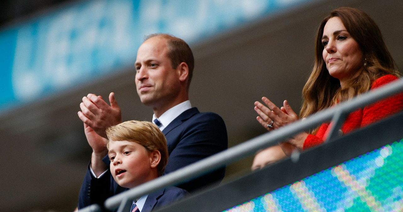 Brytyjska rodzina królewska od lat pasjonuje się piłką nożną /JOHN SIBLEY/AFP/East News /East News