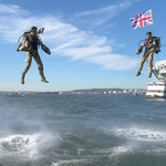Brytyjska Royal Navy zrobiła pokaz plecaków odrzutowych. Trafiły na lotniskowce