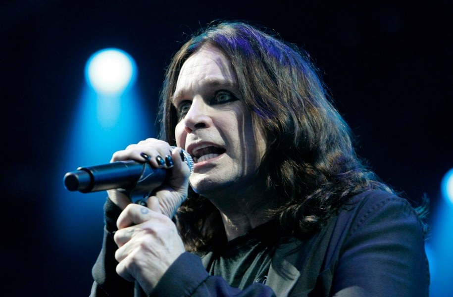 Brytyjski artysta Ozzy Osbourne podczas występu w Szwecji 15 czerwca 2007 roku /FREDRIK SANDBERG /PAP/EPA