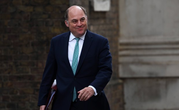 Brytyjski minister obrony Ben Wallace rozważa rezygnację