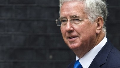 Brytyjski minister obrony podał się do dymisji. W tle incydent sprzed 15 lat