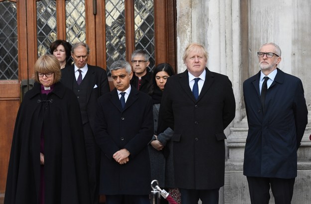 Brytyjski premier Boris Johnson, lider opozycji Jeremy Corbyn i burmistrz Londynu Sadiq Khan wzięli udział w uroczystości żałobnej /FACUNDO ARRIZABALAGA /PAP/EPA