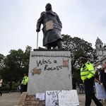 Brytyjski rząd chce zaostrzyć kary za niszczenie pomników wojennych